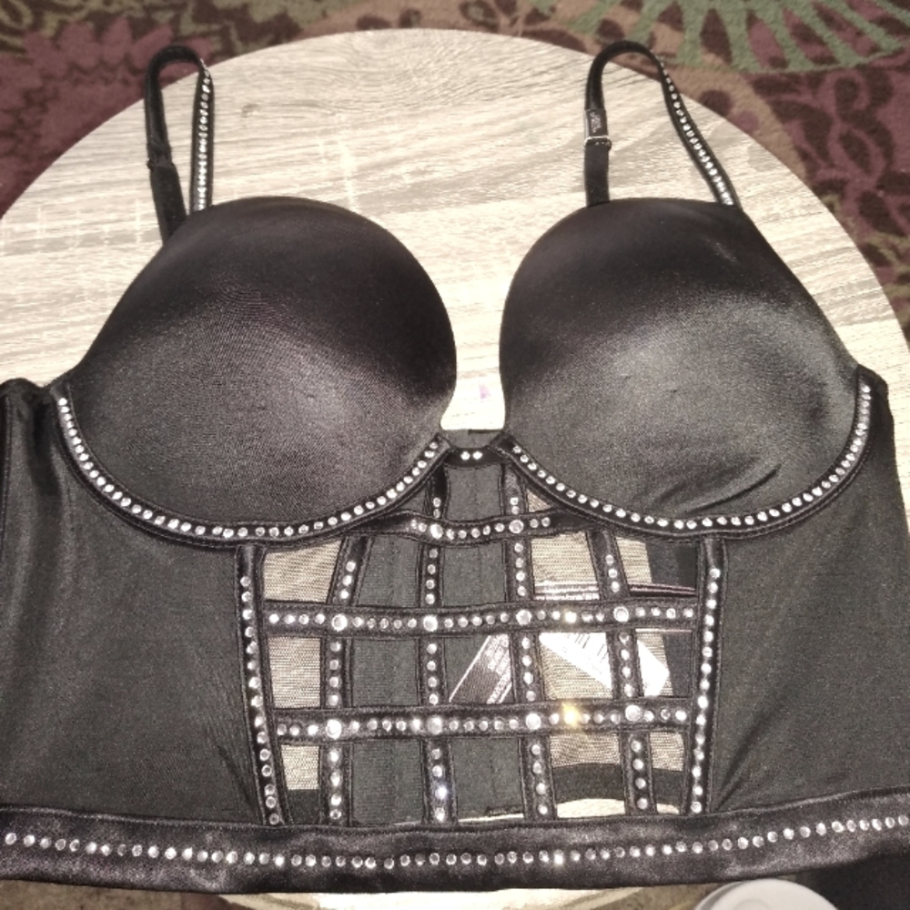 Vs Bra - image 2